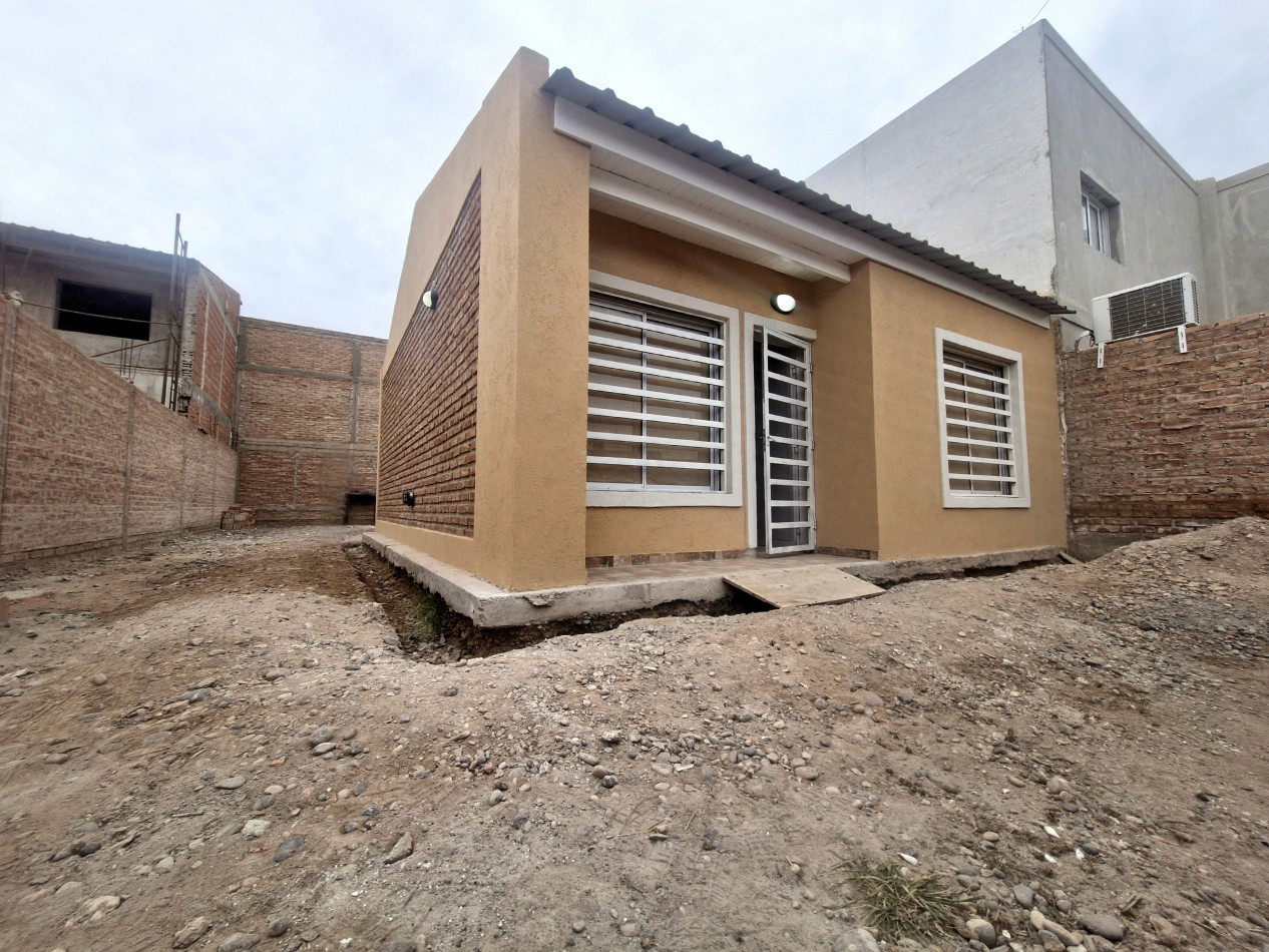 VENTA | CASA 2 HAB EN B° JUVENTUD Y DESARROLLO | CIPOLLETTI