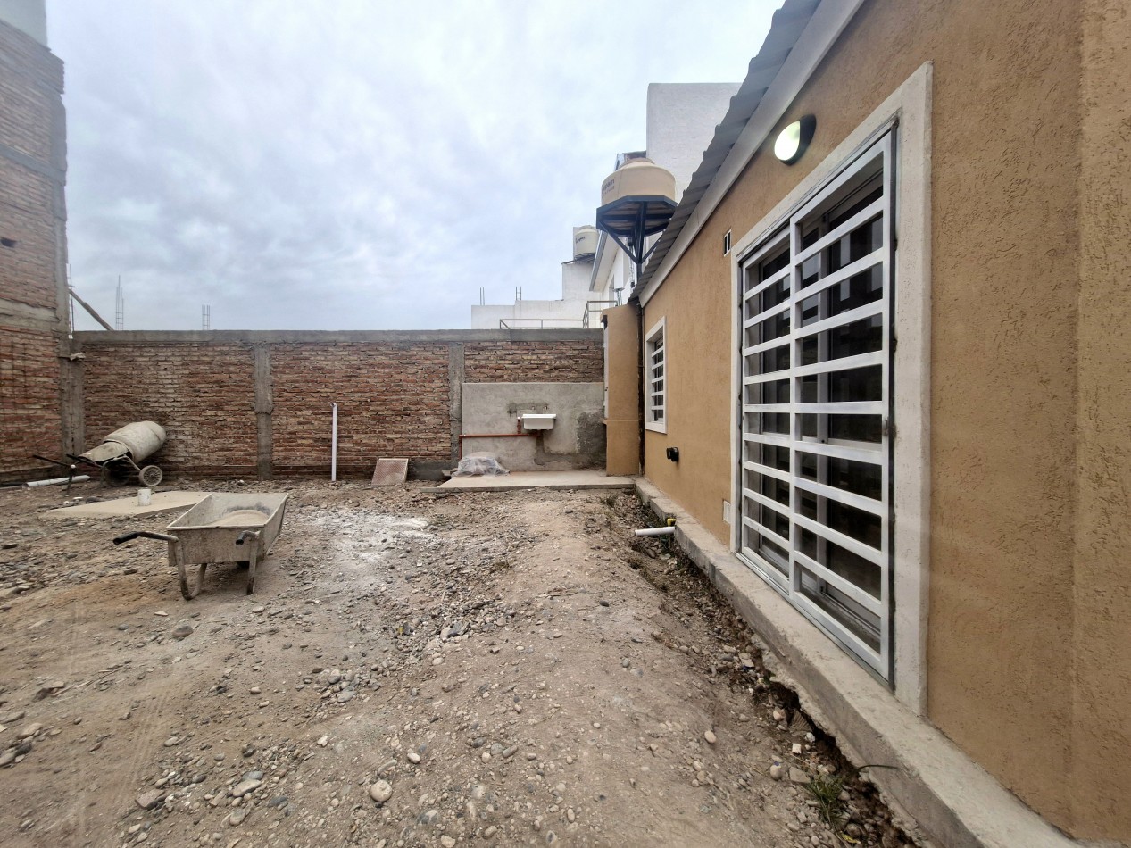 VENTA | CASA 2 HAB EN B° JUVENTUD Y DESARROLLO | CIPOLLETTI