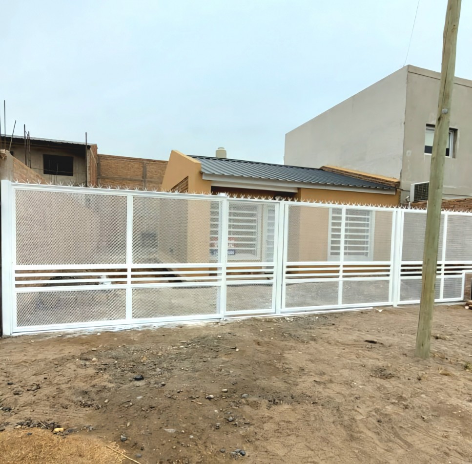 VENTA | CASA 2 HAB EN B° JUVENTUD Y DESARROLLO | CIPOLLETTI
