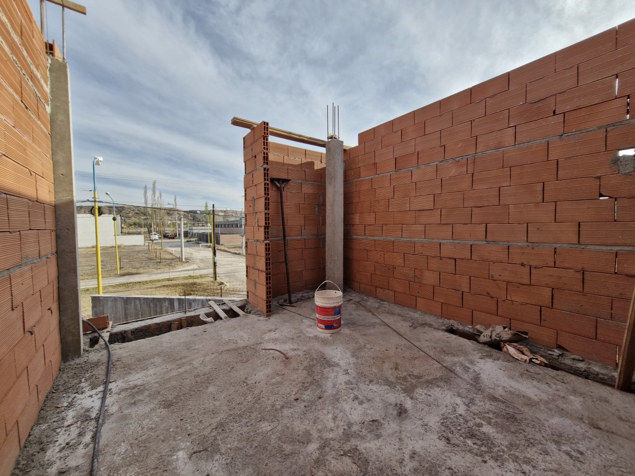 VENTA | CASA DUPLEX 3 HAB EN POZO EN B° TIERRA MANSA | CENTENARIO