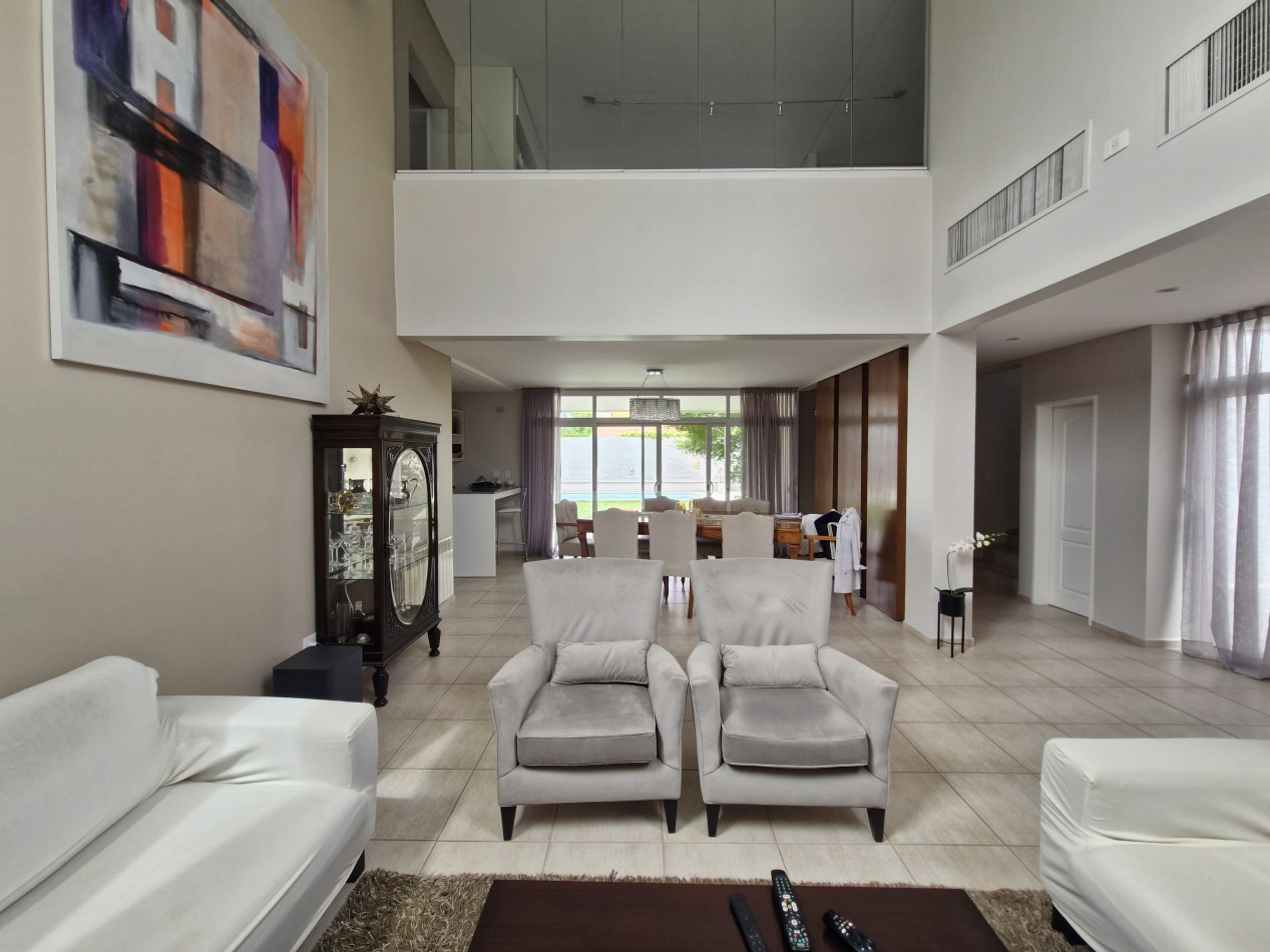 VENTA | CASA 3 HAB EN B° MANZANAR | CIPOLLETTI