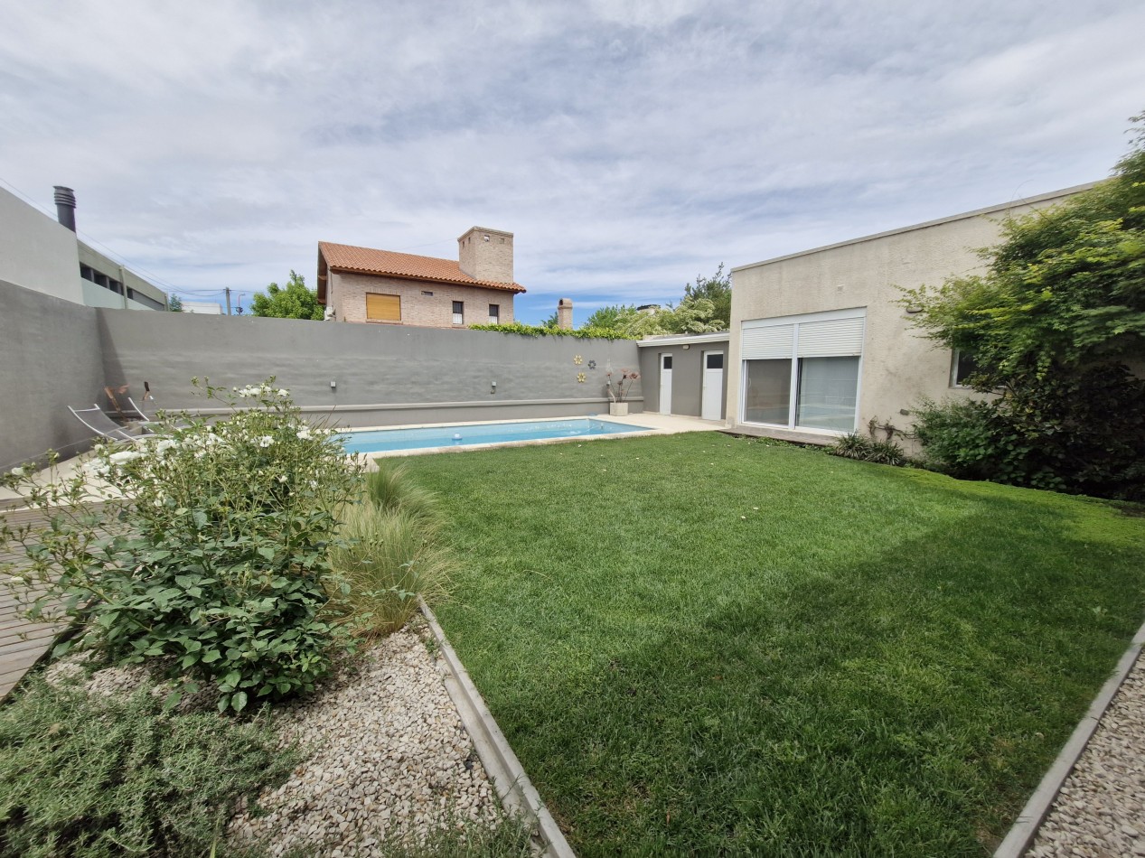 VENTA | CASA 3 HAB EN B° MANZANAR | CIPOLLETTI