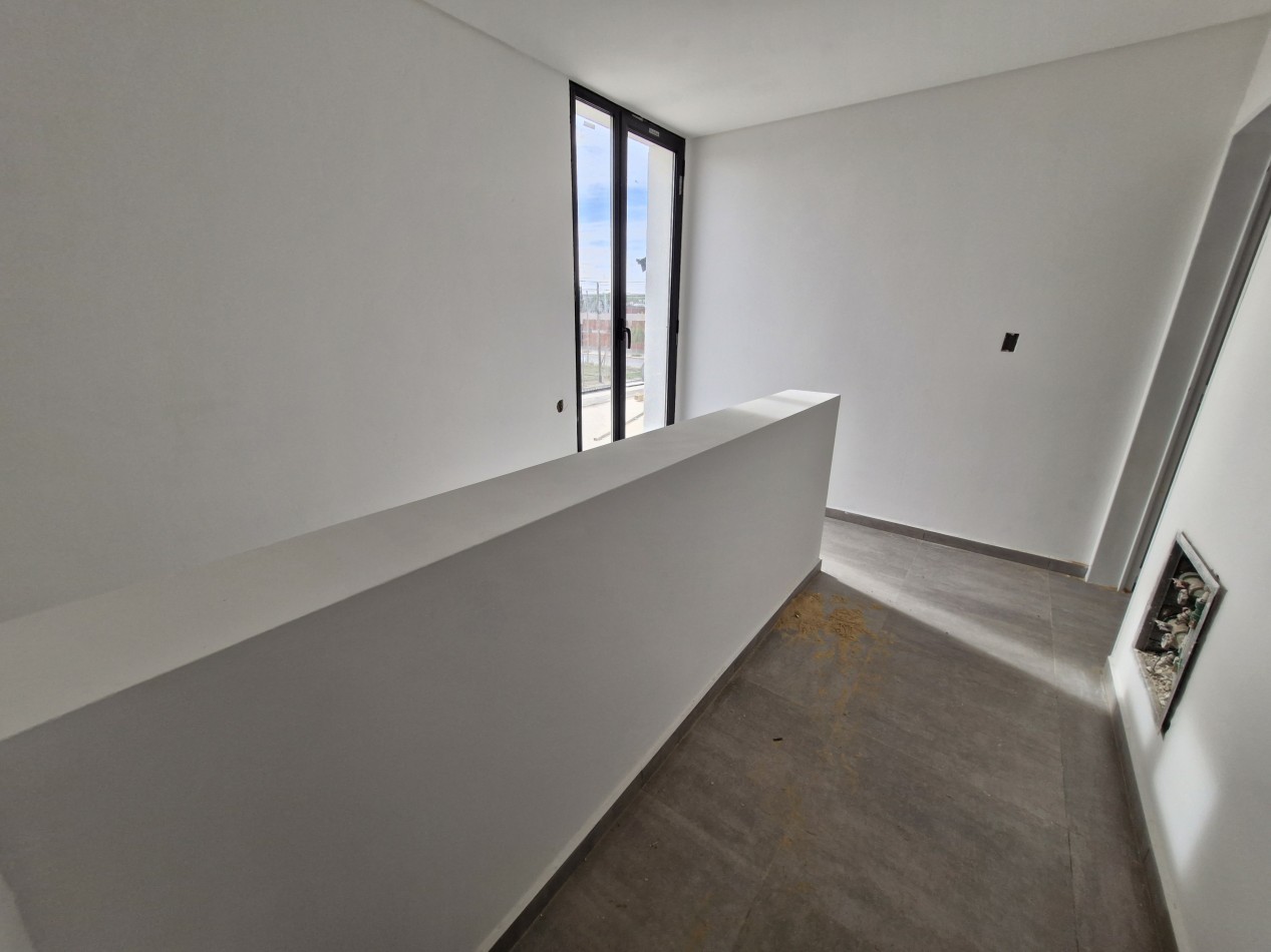 CASA DUPLEX 2 HAB EN B° CINCO SOLES - PLOTTIER