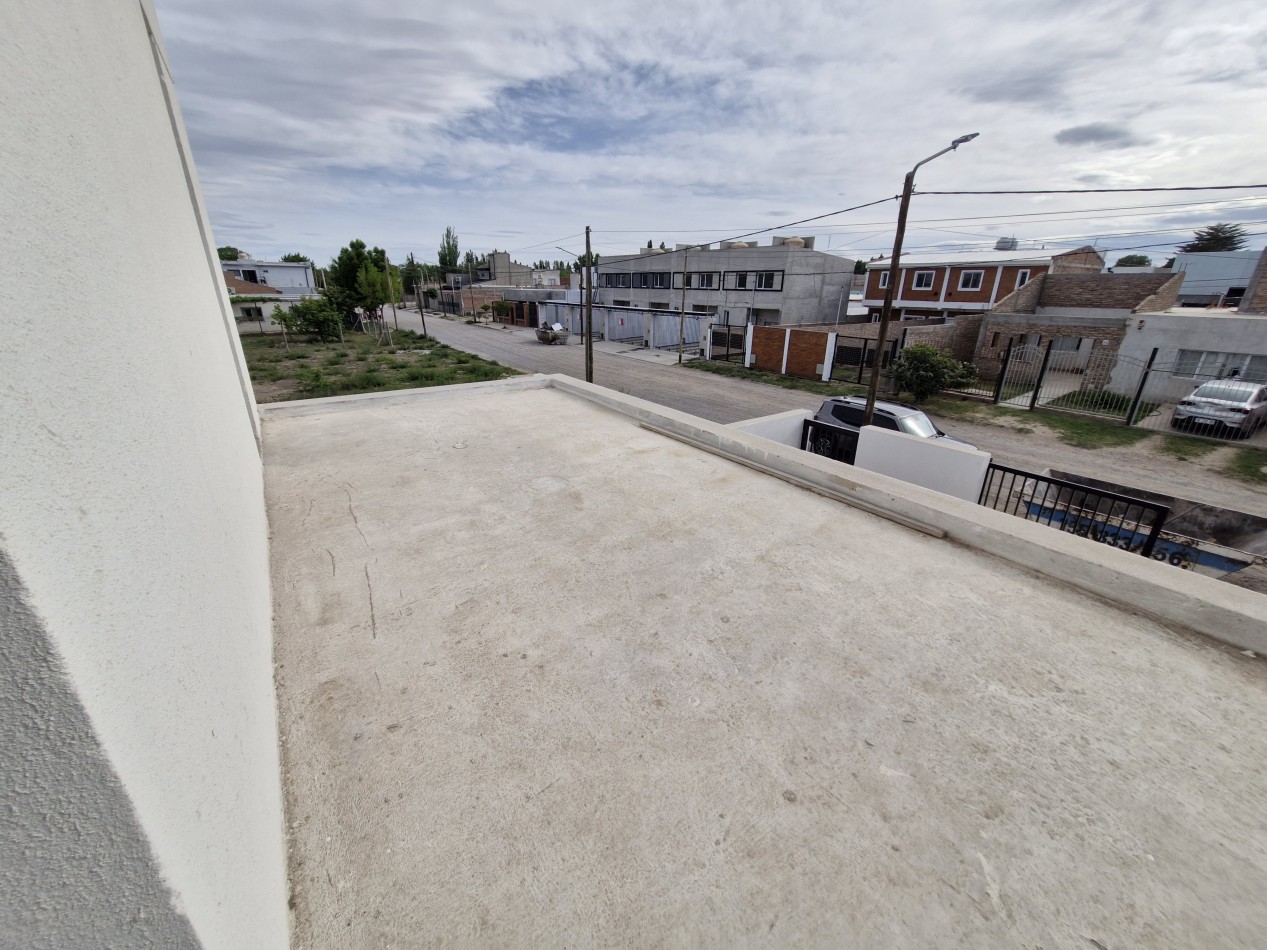 CASA DUPLEX 2 HAB EN B° CINCO SOLES - PLOTTIER