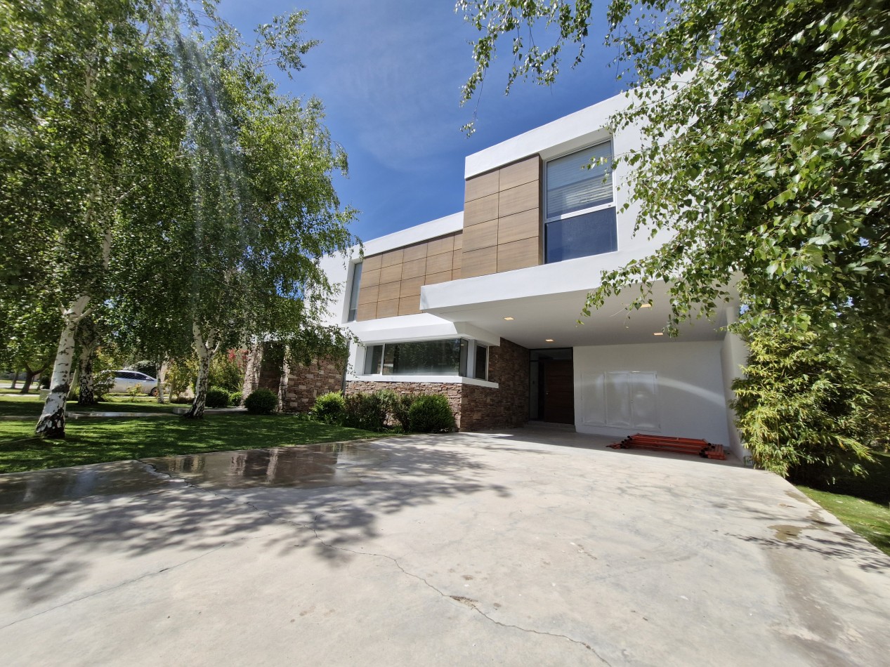 VENTA | CASA 3 HAB EN B° LA ZAGALA | NEUQUEN